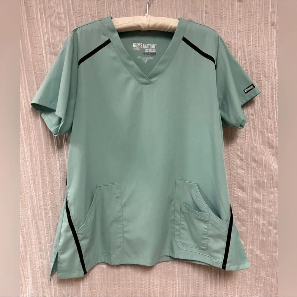 Grey’s Anatomy XL Impact by Barco Pistachio Green Black V Neck Scrub Top